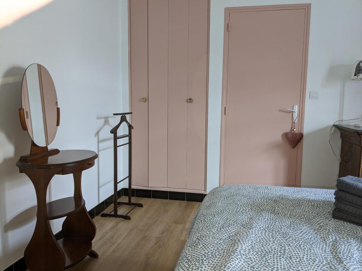 Au Chalet D'Illiers Combray, Grand Jardin Arbore Eksteriør bilde